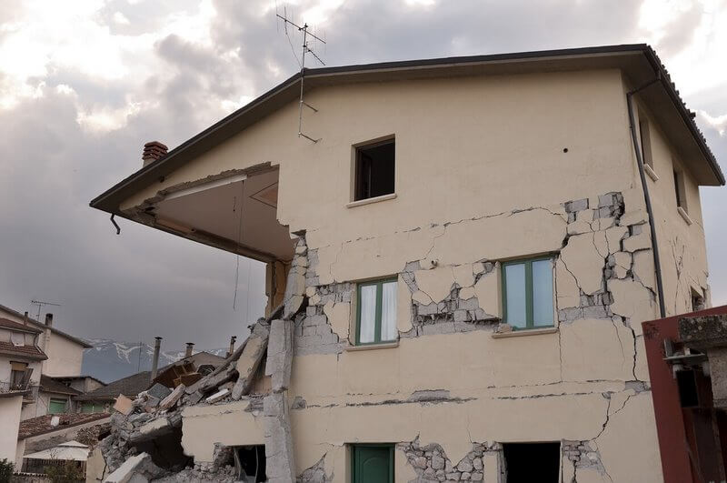 House cracked by an earthquake